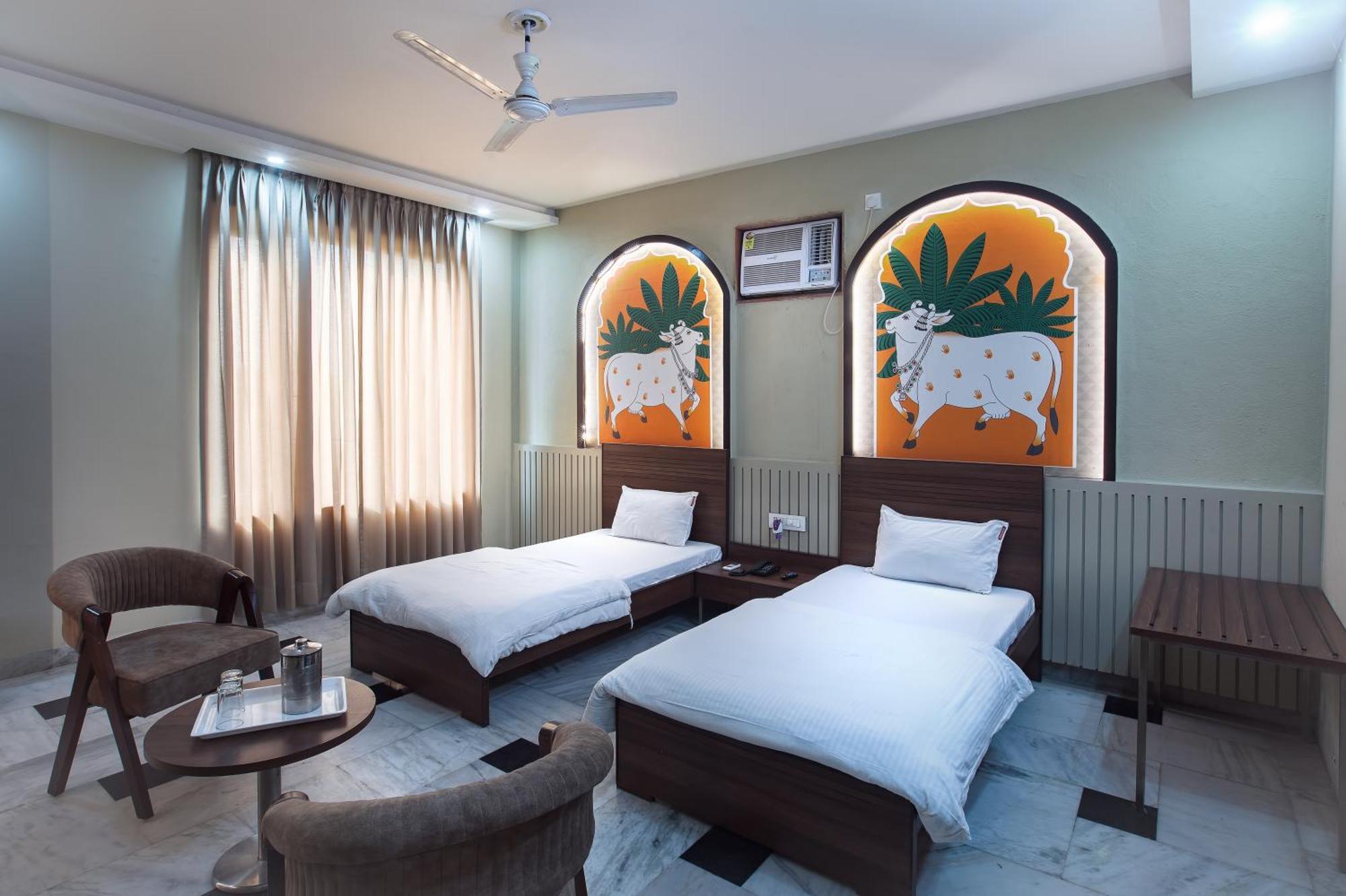 Hotel Bhakti Dhama Vrindāvan Exterior foto