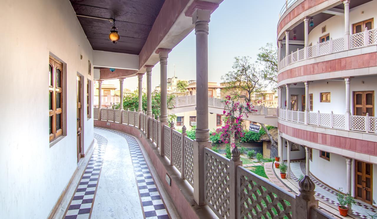 Hotel Bhakti Dhama Vrindāvan Exterior foto
