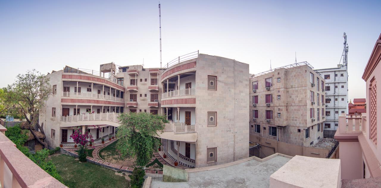 Hotel Bhakti Dhama Vrindāvan Exterior foto